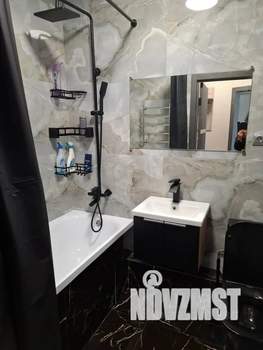 1-к квартира, посуточно, 32м2, 1/25 этаж