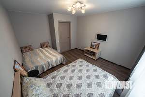 2-к квартира, посуточно, 50м2, 1/1 этаж