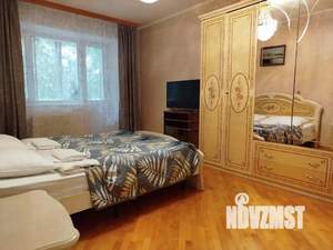 3-к квартира, посуточно, 108м2, 1/1 этаж