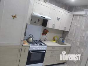 1-к квартира, посуточно, 38м2, 13/23 этаж