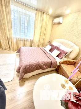 1-к квартира, посуточно, 52м2, 4/10 этаж