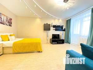 1-к квартира, посуточно, 43м2, 1/1 этаж