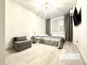 1-к квартира, посуточно, 40м2, 18/25 этаж