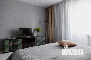 1-к квартира, посуточно, 42м2, 8/10 этаж