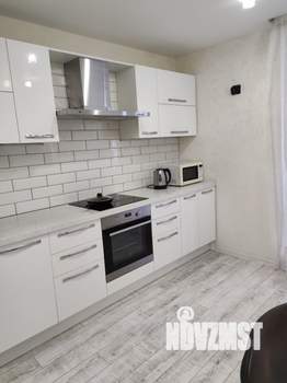 1-к квартира, посуточно, 42м2, 18/25 этаж