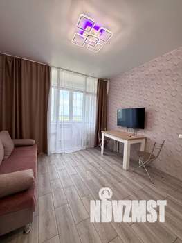 1-к квартира, посуточно, 40м2, 13/25 этаж