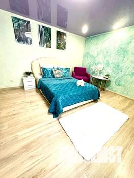 1-к квартира, посуточно, 52м2, 4/10 этаж