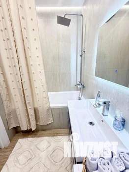 1-к квартира, посуточно, 42м2, 1/1 этаж