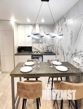 2-к квартира, посуточно, 38м2, 8/30 этаж