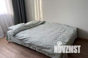 1-к квартира, посуточно, 37м2, 9/16 этаж