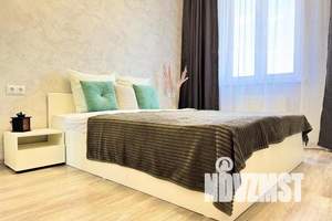 2-к квартира, посуточно, 40м2, 9/25 этаж