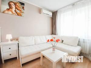 1-к квартира, посуточно, 56м2, 8/10 этаж