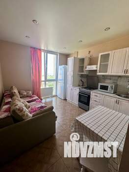 1-к квартира, посуточно, 40м2, 18/25 этаж