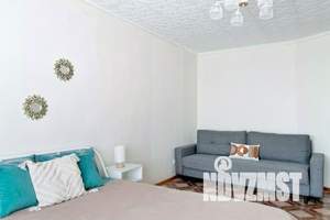 1-к квартира, посуточно, 40м2, 11/11 этаж