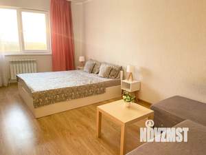 1-к квартира, посуточно, 45м2, 13/18 этаж