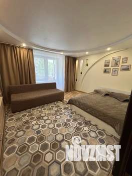 1-к квартира, посуточно, 42м2, 2/10 этаж