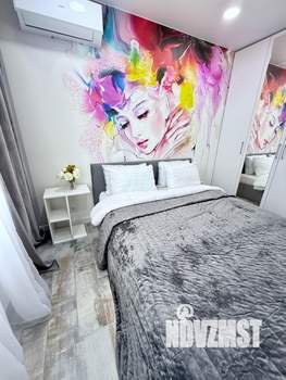 Студия квартира, посуточно, 30м2, 13/25 этаж