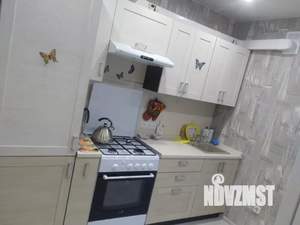 1-к квартира, посуточно, 38м2, 13/23 этаж