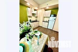 1-к квартира, посуточно, 45м2, 1/25 этаж