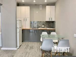 1-к квартира, посуточно, 38м2, 13/23 этаж