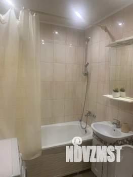 1-к квартира, посуточно, 43м2, 8/10 этаж