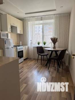 1-к квартира, посуточно, 42м2, 2/10 этаж