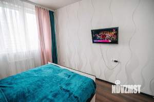 2-к квартира, посуточно, 80м2, 1/1 этаж