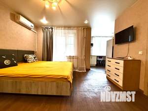 1-к квартира, посуточно, 35м2, 6/10 этаж