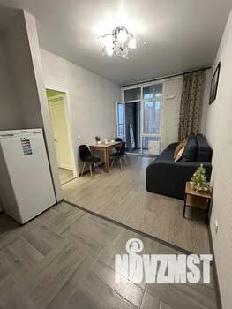 Студия квартира, посуточно, 37м2, 16/25 этаж