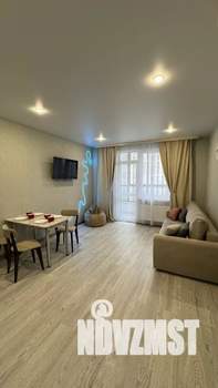 1-к квартира, посуточно, 42м2, 17/25 этаж