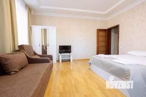 1-к квартира, посуточно, 90м2, 1/1 этаж