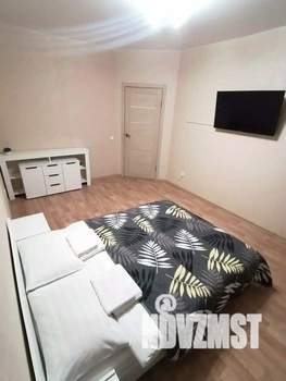 2-к квартира, посуточно, 57м2, 1/1 этаж