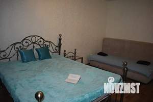 1-к квартира, посуточно, 42м2, 3/15 этаж