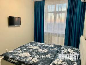 1-к квартира, посуточно, 38м2, 13/23 этаж