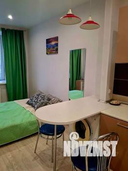 Студия квартира, посуточно, 32м2, 2/15 этаж