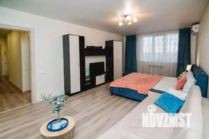 1-к квартира, посуточно, 40м2, 12/25 этаж