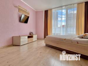 2-к квартира, посуточно, 65м2, 2/28 этаж