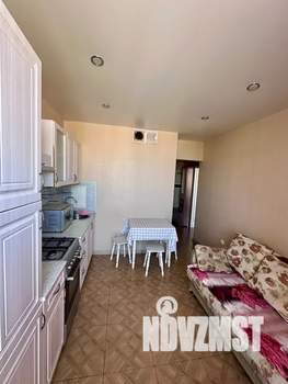 1-к квартира, посуточно, 40м2, 18/25 этаж