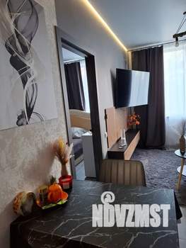 1-к квартира, посуточно, 32м2, 1/25 этаж