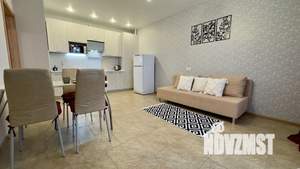 1-к квартира, посуточно, 42м2, 9/25 этаж