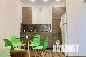 1-к квартира, посуточно, 37м2, 14/23 этаж