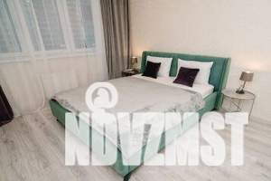 1-к квартира, посуточно, 40м2, 9/23 этаж