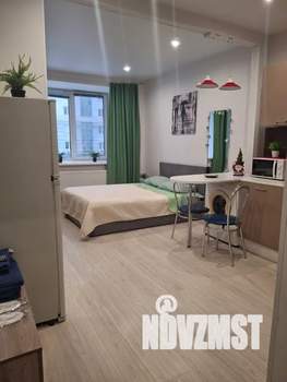 Студия квартира, посуточно, 32м2, 2/15 этаж