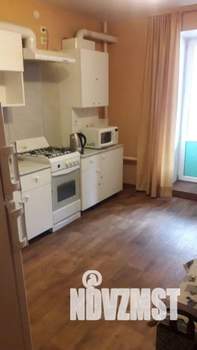 1-к квартира, посуточно, 44м2, 1/15 этаж