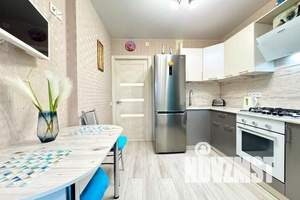 1-к квартира, посуточно, 40м2, 23/25 этаж