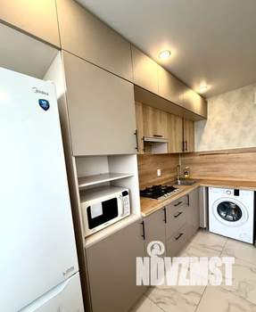 1-к квартира, посуточно, 40м2, 22/30 этаж