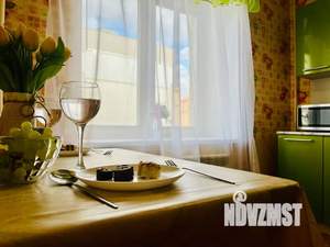 1-к квартира, посуточно, 35м2, 4/10 этаж