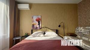 1-к квартира, посуточно, 38м2, 18/25 этаж
