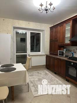 1-к квартира, посуточно, 38м2, 4/6 этаж