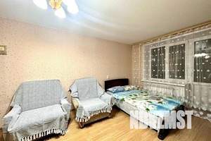 1-к квартира, посуточно, 38м2, 6/9 этаж